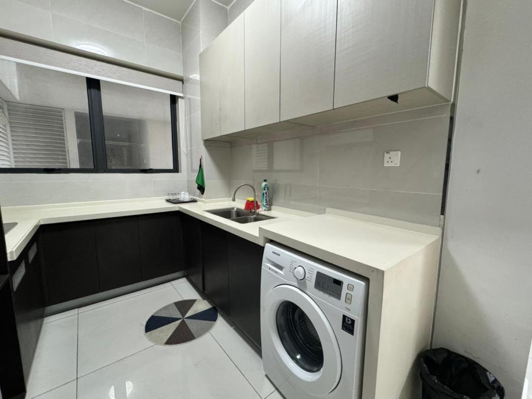 Johor Bahru, Danga Bay, Seaview Condo, Beletime Luaran gambar